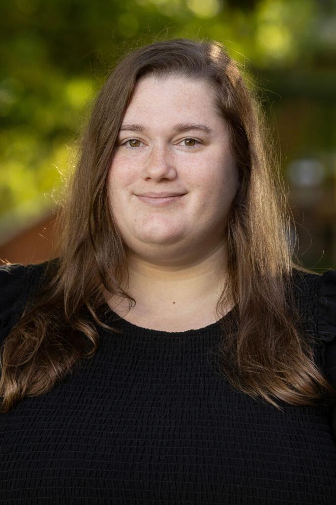 headshot photo of Andrea Dunn 