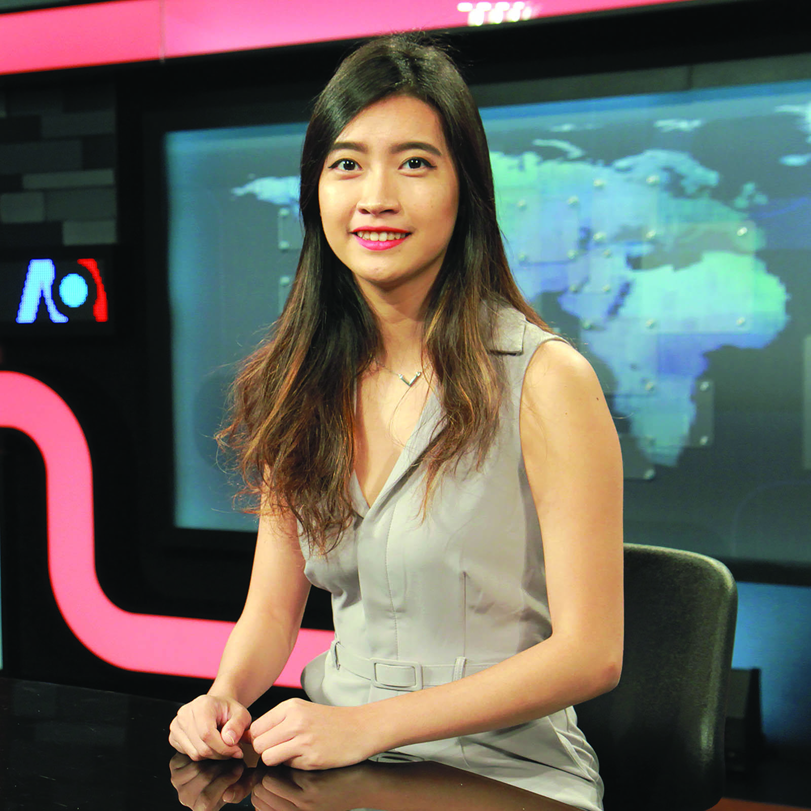 Ei Thant Sin '16 is an international broadcaster for Voice of America Burmese